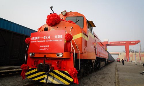 A train carrying 720 tons of wheat from Kazakhstan arrives in Lianyungang Port in Lianyungang, east China's Jiangsu Province, Feb. 5, 2017. The first batch of wheat from Kazakhstan arrived in Lianyungang port by a cargo train on Sunday and was then shipped to Southeast Asia, opening a new trade route. Photo: Xinhua