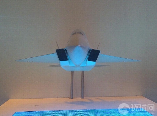 At the Bengaluru Air Show held on February, 2013, India unveiled its model of home-made fifth-generation light fighter-AMCA. (Source: huanqiu.com)