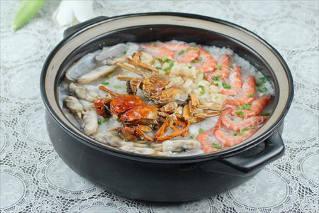 A seafood congee hotpot at Wu Mi Zhou Hotpot