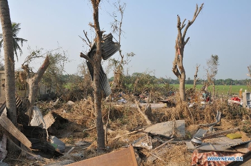 Photo taken on March 23, 2013 shows a view of destroyed villages after a tornado swept through the Brahmanbaria district, some 109 km east of the capital Dhaka, Bangladesh. The death toll caused by a devastating tornado in eastern Bangladesh rose to 20 on Saturday, a local TV channel reported. (Xinhua/Shariful Islam) 