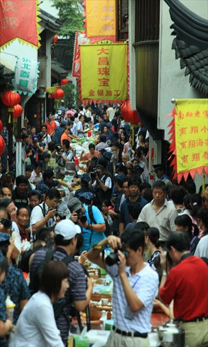 The Nanxiang steamed buns attract thousands of visitors from around the country. Photo: Courtesy of Jiading District Tourism Bureau