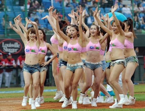 Hot Baseball Cheerleading Squads In China S Taiwan Global Times