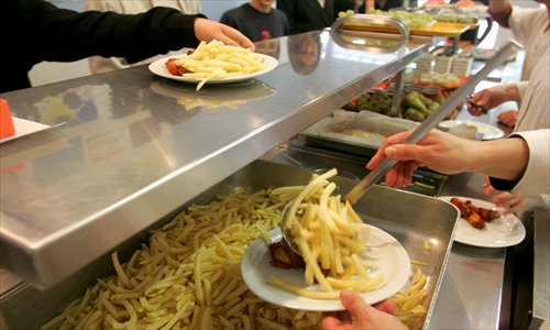 Restaurant dinner, wedding banquets and supermarkets are where food gets wasted the most in Shanghai. Photo: CFP