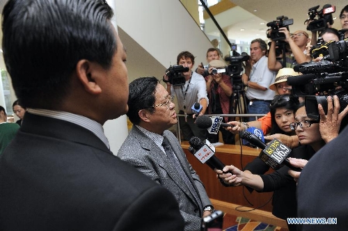 Chinese Consul General in San Francisco Yuan Nanshen (2nd L) speaks to the media after visiting Chinese students from Jiangshan Middle School of east China's Zhejiang Province who were aboard Asiana Flight 214, at a hotel in San Jose, the United States, July 8, 2013. Two Chinese girls from that school were dead in the Asiana Airlines crash on their way to a summer camp in the US. (Xinhua/Chen Gang) 