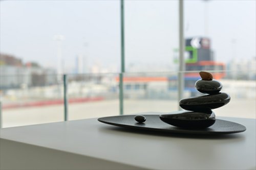 Main: BMW Brand Experience Center 
Inset: <em>Empty Mountains Incense Dish</em> by Jia Wei Photos: Courtesy of BMW