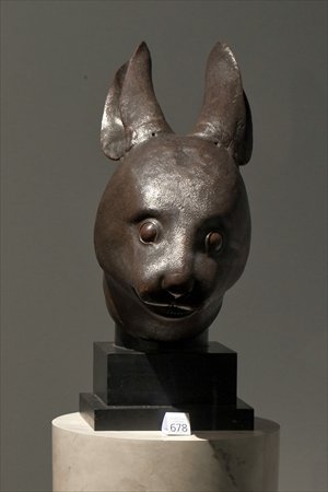 The bronze rabbit head sculpture Photo:CFP