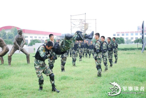 The Tai'an Detachment of the Chinese People's Armed Police Force (APF) organized 30 special operation members to conduct a military skills training, in a bid to further enhance their combat capability in complex environment. They completed many training subjects, such as the special tactics, precision shooting, hard qigong and anti-hijacking force assault. Although their average age is only 20 years old, they have undertaken the security work for several major events. (Photo: China Military Online/People's Daily Online)