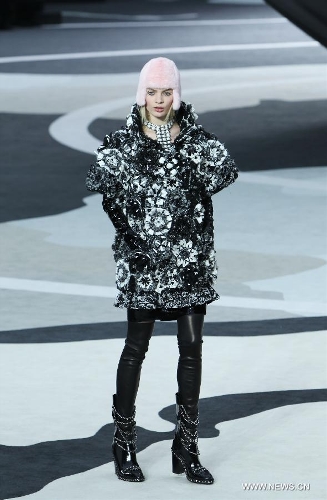 Karl Lagerfeld's Creations Displayed During Paris Fashion Week - Global ...