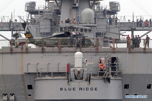 The USS Blue Ridge (LCC-19) docks in Manila, the Philippines, March 7, 2013. The USS Blue Ridge, flagship for the Commander of the U.S. Navy's 7th Fleet, started a four-day goodwill visit to Manila on Thursday. (Xinhua/Rouelle Umali) 