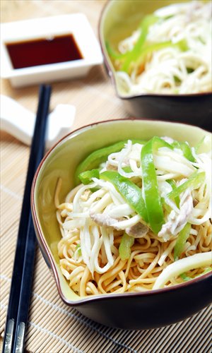 Cold noodle with sesame sauce