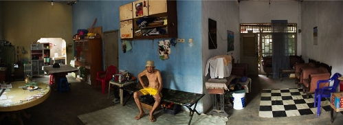 Panoramic, Yeow Kwang Yeo, Singapore (Source: huanqiu.com)Yeow Kwang Yeo met this man in his home village outside Jakarta. He said: 