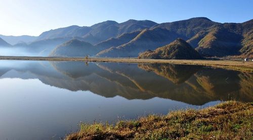 Photo taken on October 17, 2012 shows a view of the Dajiuhu National Wetland Park in Shennongjia in Central China's Hubei Province. The Dajiuhu wetlands, made up of nine lakes, is the largest wetlands in area with highest altitude in Central China. Photo: Xinhua