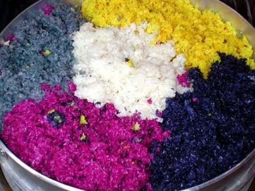 Five-color glutinous rice (Photo Source:cyol.net)