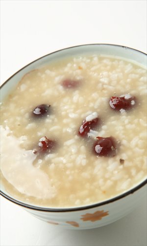 Red dates and glutinous rice porridge Photos: CFP