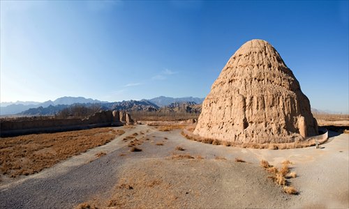  The Xixia tombs house imperial remains.