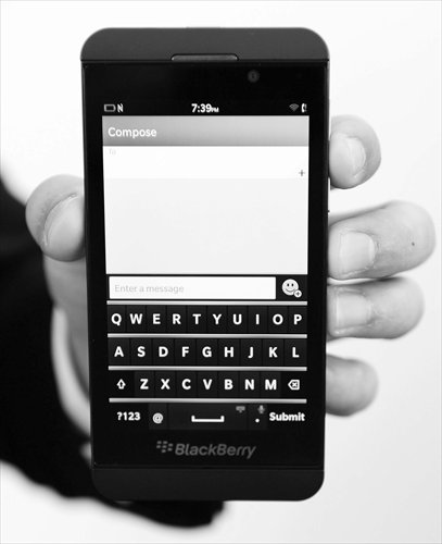 The new BlackBerry Z10 smartphone. Photo: CFP