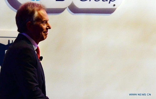  Former British Prime Minister Tony Blair prepares to give a speech at the Fortune Global Forum held in Chengdu, capital of southwest China's Sichuan Province, June 6, 2013. The 2013 Fortune Global Forum kicked off here Thursday. (Xinhua/Jin Liangkuai)  