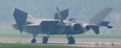 The J-20 stealth fighter, number 2002, completes a test flight at an undisclosed Chinese airport. This is the second J-20 stealth fighter, following the J-20 stealth fighter number 2001. From the photos it is obvious the second J-20 stealth fighter has made a few physical modifications to its structure when compared with the first one. Photo: mil.huanqiu.com