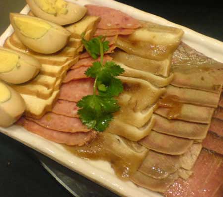 Braised dishes. Photo: Lu Yun/GT and courtesy of AZ