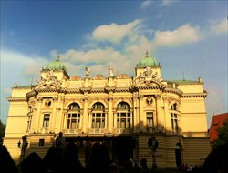 The streets of Krakow showcase old buildings with modern influences.
Photo: Chen Chenchen/GT