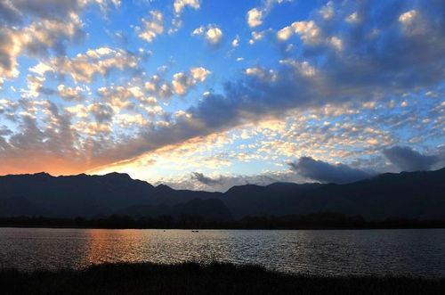 Photo taken on October 16, 2012 shows a view of the Dajiuhu National Wetland Park in Shennongjia in Central China's Hubei Province. The Dajiuhu wetlands, made up of nine lakes, is the largest wetlands in area with highest altitude in Central China. Photo: Xinhua