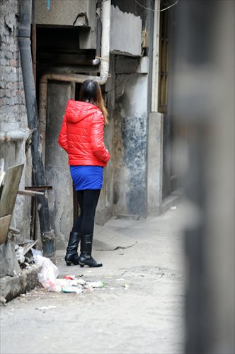 Police target prostitutes in raid - Global Times