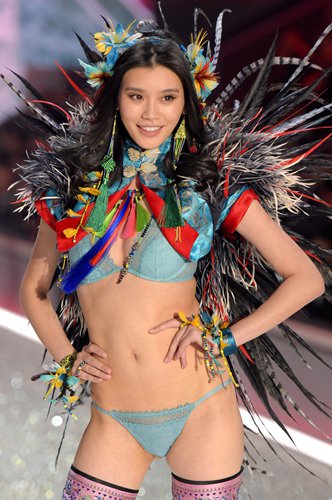 Chinese Angels Shine At 2016 Victoria S Secret Fashion Show In Paris Global Times