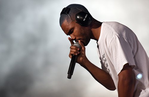 Frank Ocean, Gentle R&B Voice, Finds Live Intimacy At NY Festival ...