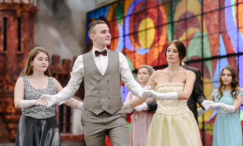 Participants dance at the Spring Ball in the Victory Museum in Moscow, Russia, on April 3, 2021. More than 200 participants from different cities of Russia gathered here to attend the traditional Spring Ball on Saturday. (Xinhua)