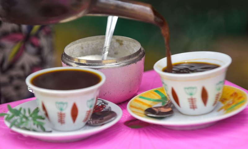 Photo taken on May 14, 2021, shows coffee being served in Addis Ababa, capital of Ethiopia. (Photo:Xinhua)