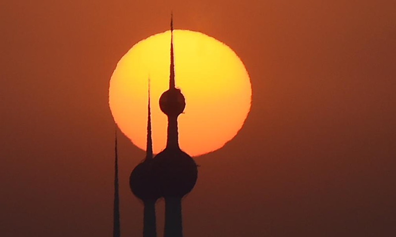 Photo taken on May 28, 2021 shows sunset at the beach in Kuwait City, Kuwait.Photo:Xinhua