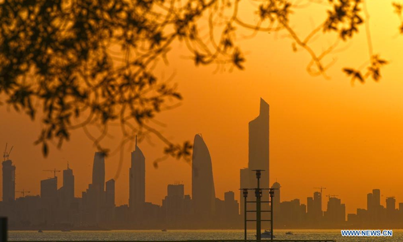 Photo taken on May 28, 2021 shows sunset at the beach in Kuwait City, Kuwait.Photo:Xinhua