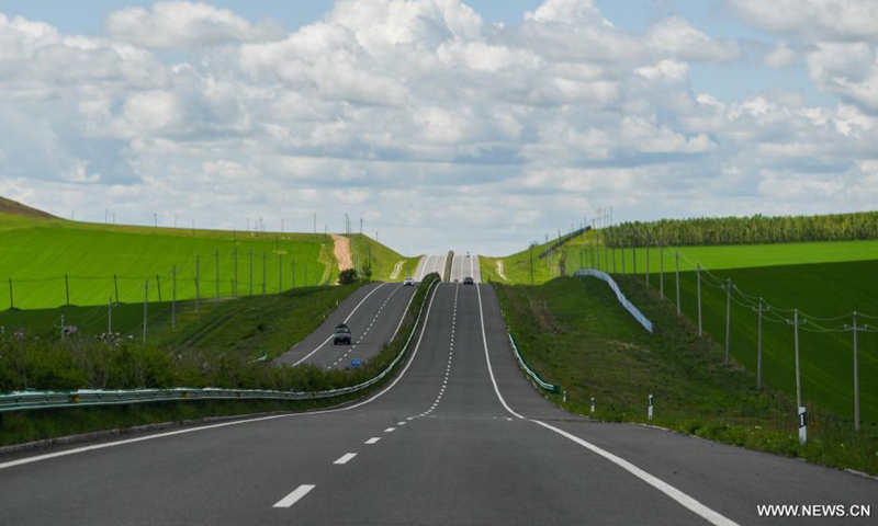 Photo taken on June 10, 2021 shows the grassland scenery along the No. 332 national highway in Hulun Buir, north China's Inner Mongolia Autonomous Region.Photo:Xinhua