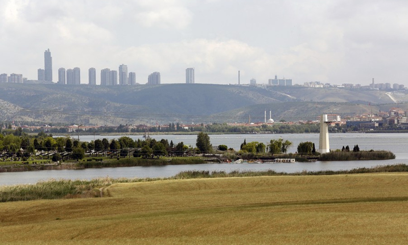 Aerial photo taken on June 15, 2021 shows Lake Mogan, in Ankara, Turkey.(Photo: Xinhua)