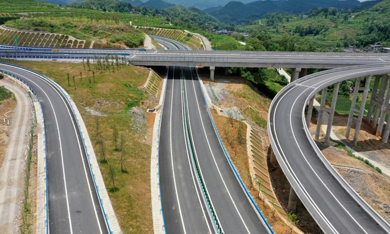 Aerial photo taken on June 26, 2021 shows a section of the Zunyi-Yuqing expressway in southwest China's Guizhou Province. The 93km expressway is expected to shorten the travel time between Zunyi City and Yuqing County from 3 hours to about 70 minutes.Photo:Xinhua