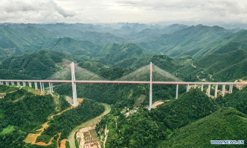 Aerial photo taken on June 28, 2021 shows the Yunwu Bridge of the Duyun-Anshun expressway in southwest China's Guizhou Province. The Duyun-Anshun expressway was put into operation on Monday. It is the first section of the 276-kilometer-long national expressway G7611 linking Duyun with Shangri-La.(Photo: Xinhua)