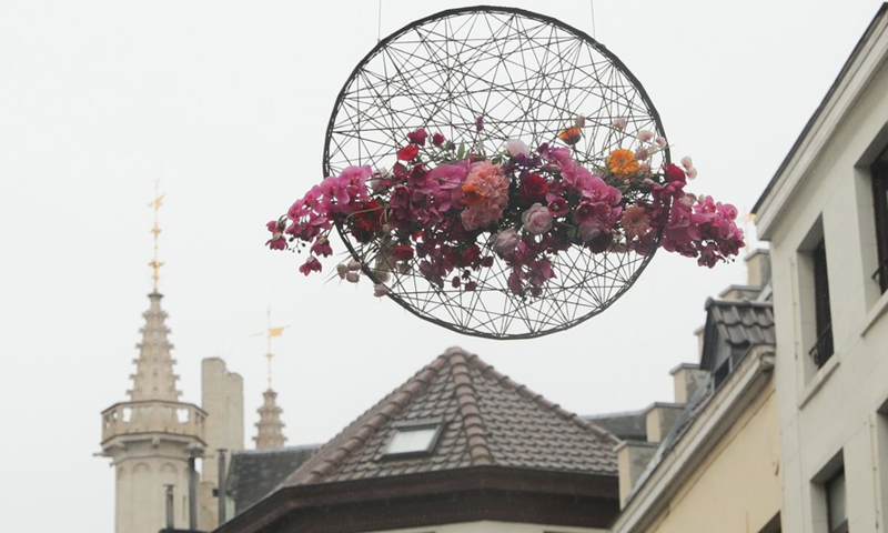 A flower installation is seen in central Brussels, Belgium, on Aug. 17, 2021.(Photo: Xinhua)