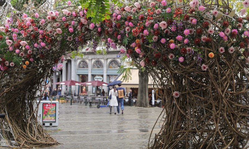 A flower installation is seen in central Brussels, Belgium, on Aug. 17, 2021.(Photo: Xinhua)