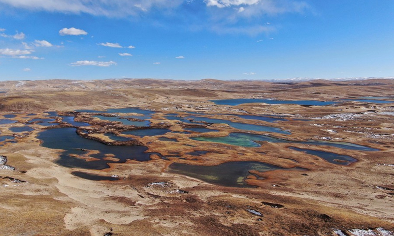 Aerial photo taken on Oct. 30, 2020 shows a wetland in Madoi County, Golog Tibetan Autonomous Prefecture, northwest China's Qinghai Province.(Photo: Xinhua)