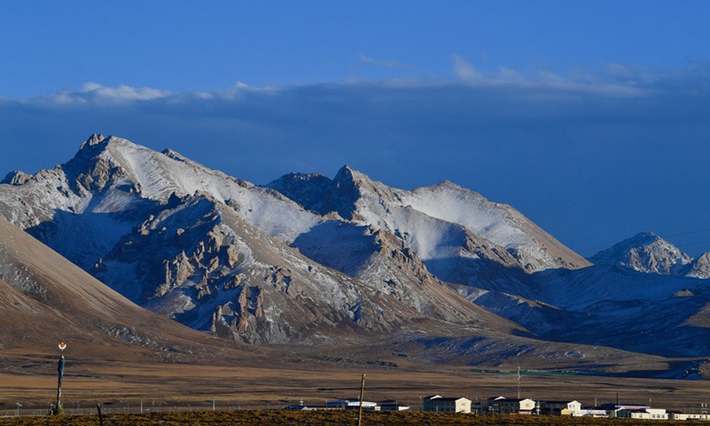 Landforms of the Sanjiangyuan are seen in Madoi County, Golog Tibetan Autonomous Prefecture, northwest China's Qinghai Province, Oct. 30, 2020.(Photo: Xinhua)