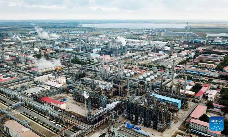 Aerial photo taken on Sept. 9, 2021 shows the PetroChina Daqing Petrochemical Company in Daqing, northeast China's Heilongjiang Province. China's Daqing Oilfield announced on Aug. 25 the discovery of a major shale oil field with predicted geological reserves of about 1.27 billion tonnes. Discovered in 1959, Daqing Oilfield has made a significant contribution to China's modern petroleum industry system. It also steps up efforts to improve its ecological environment in recent years. (Photo: Xinhua)