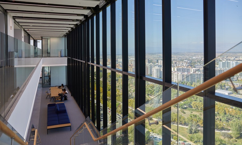 Students study in IE Tower in Madrid, Spain, on Oct. 19, 2021.(Photo: Xinhua)