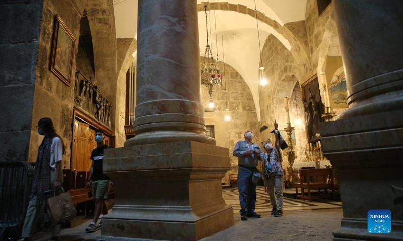 Tourists visit the Old City of Jerusalem, as the city reopens to foreign tourists vaccinated against COVID-19, on Nov. 2, 2021. (Photo: Xinhua)