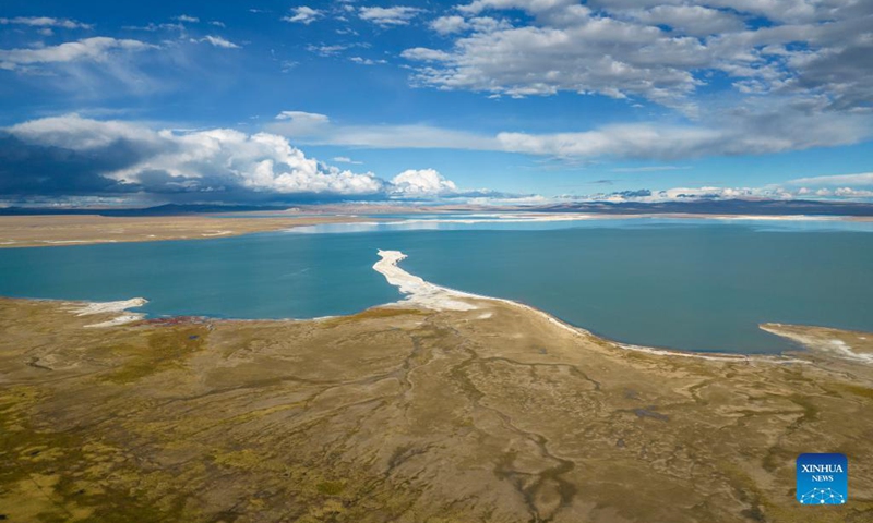 Aerial photo taken on Sept. 25, 2021 shows a lake on the Changtang Plateau, in southwest China's Tibet Autonomous Region. Changtang Plateau, as a key area of inland lakes in China, has a total lake area of over 25,000 square kilometers. It is also known by people for the number and high altitude of lakes. Photo: Xinhua