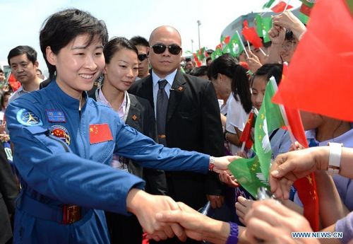 Shenzhou-9 astronauts conclude three-day visit to Macao - Global Times