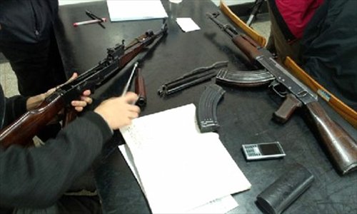 AK-47-equipped teacher creates buzz - Global Times