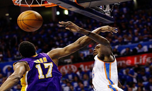 rested thunder rout leg-weary lakers