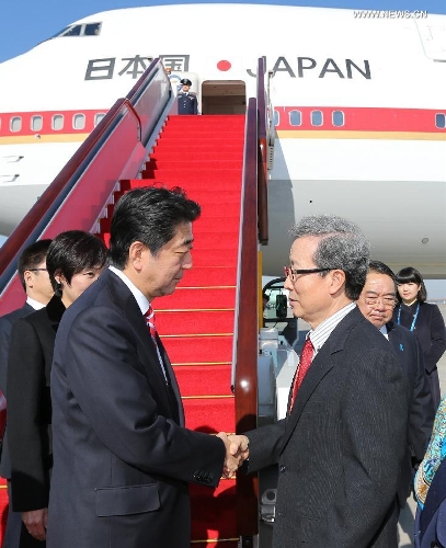 Japanese PM arrives in Beijing for APEC meeting - Global Times