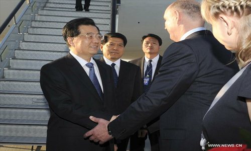 Chinese president arrives in Vladivostok for APEC meeting - Global Times