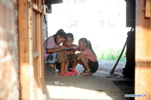 Children of migrant workers' families dream to study - Global Times